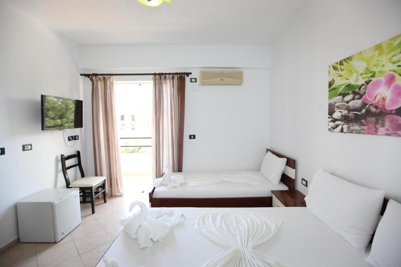 Hotel Real Sarandë 外观 照片