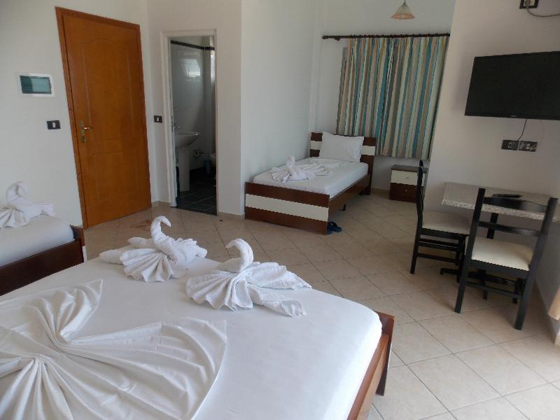 Hotel Real Sarandë 外观 照片