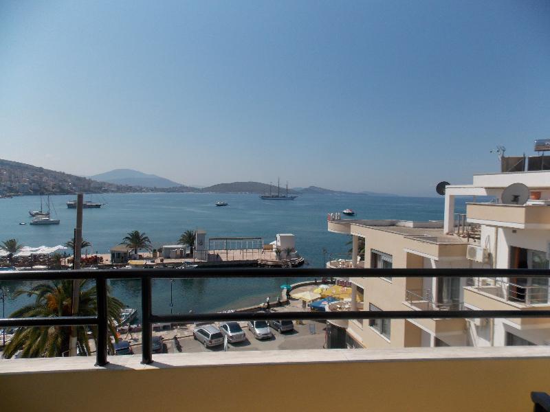 Hotel Real Sarandë 外观 照片