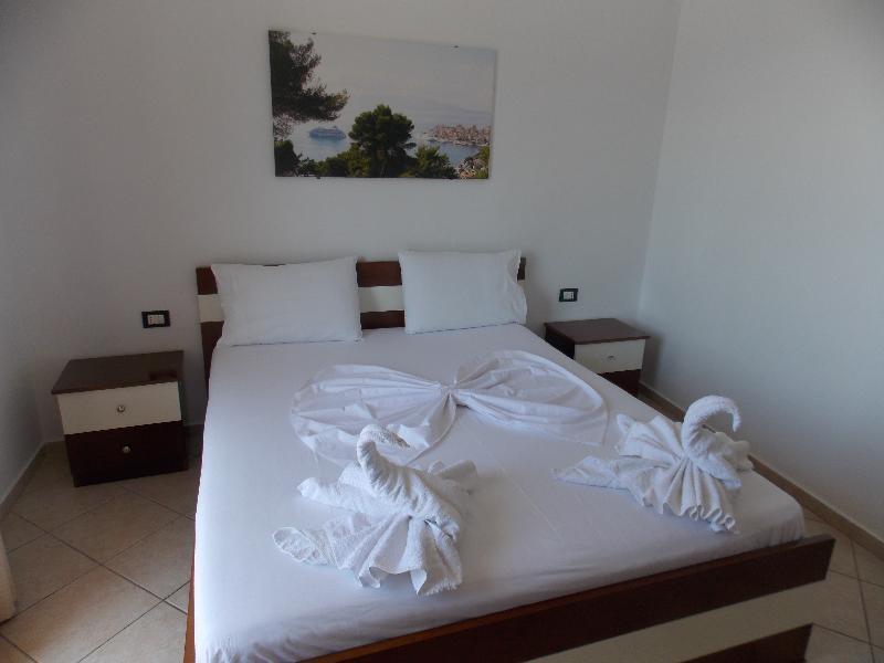 Hotel Real Sarandë 外观 照片