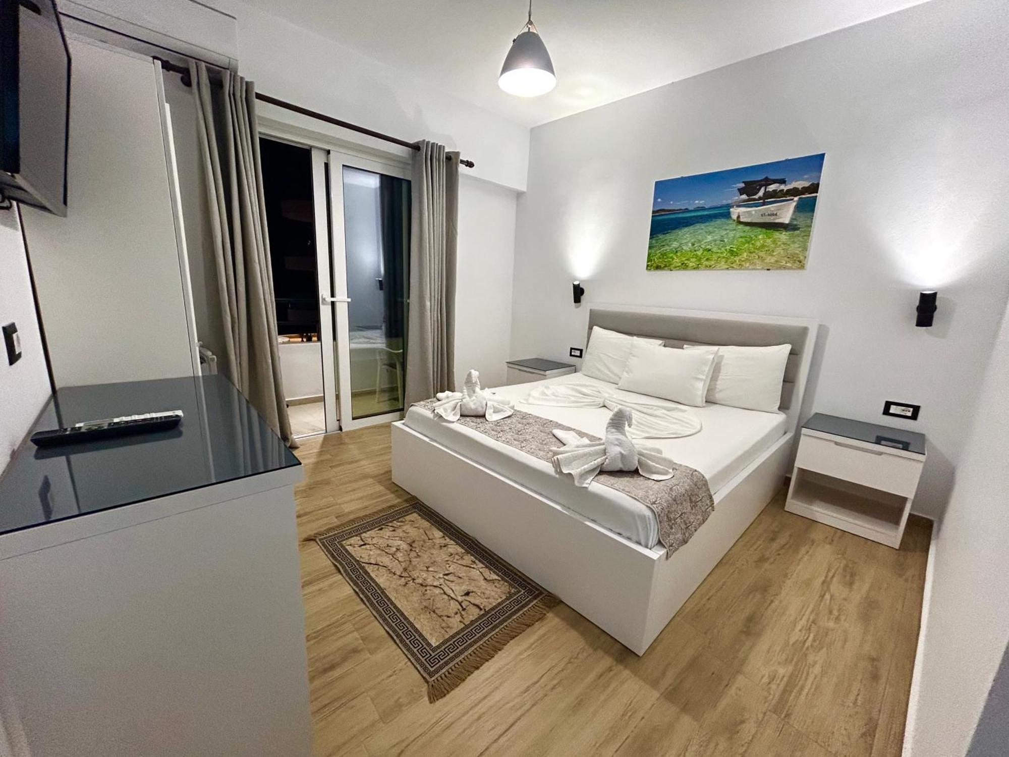 Hotel Real Sarandë 外观 照片
